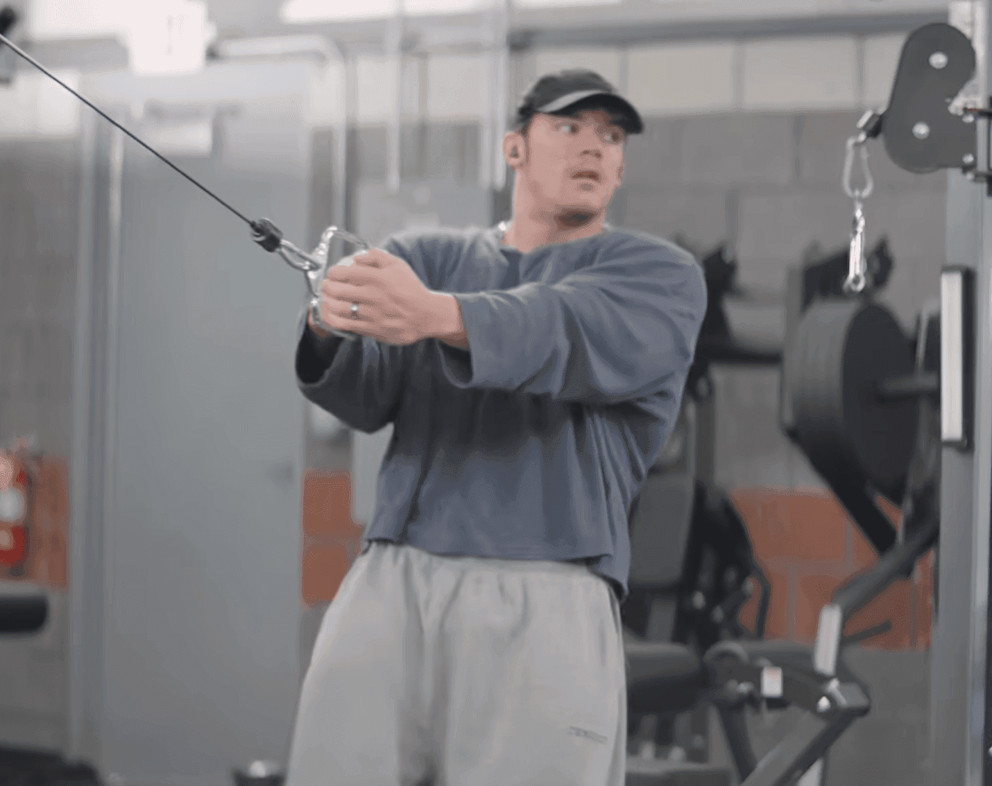 Sam Sulek Split: Workout Plan, Weekly Schedule & Tips